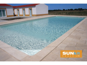 Piscina enterrada retangular em aço com fundo plano "Sunkit" - 4,00 x 2,50 x 1,40 m + Escada de canto interior
