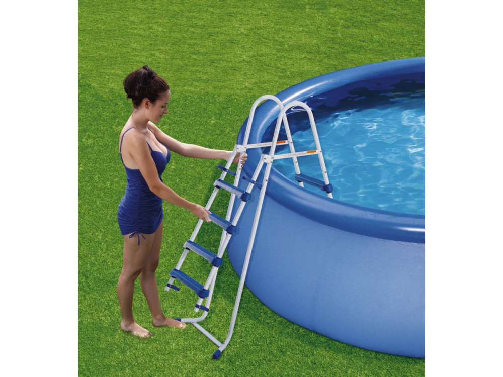 Escada de piscina - Altura 1,22m
