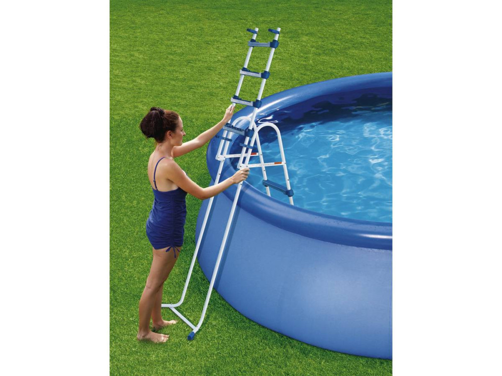 Escada de piscina - Altura 1,22m