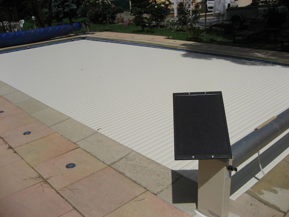 Obturador solar de enrolar acima do solo "Golden Roll" - 9 x 4 m