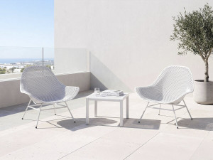 Conjunto de 2 cadeirões de jardim "Soléna" com mesa de apoio - Branco 2